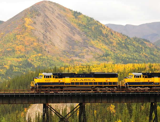 Alaska Railroad - Alaska's National Parks by Rail Vacation Package